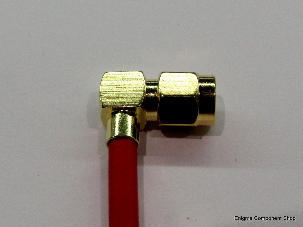 Rechtwinkliger SMA-Steckverbinder für SM141-konforme Kabel