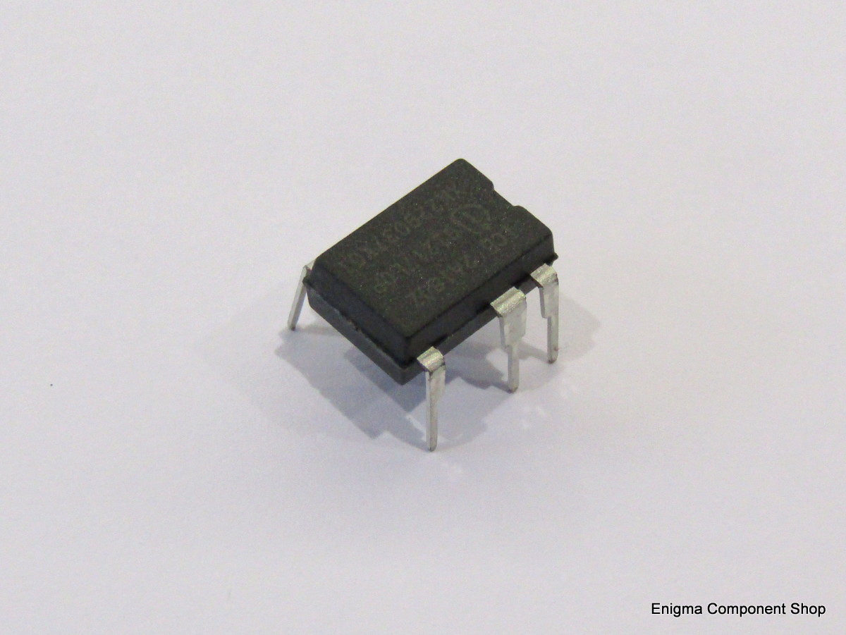 Infineon ICE2A180Z Current Mode Control IC in 7-DIL package, designed for efficient offline power supply applications with integrated 800V MOSFET.