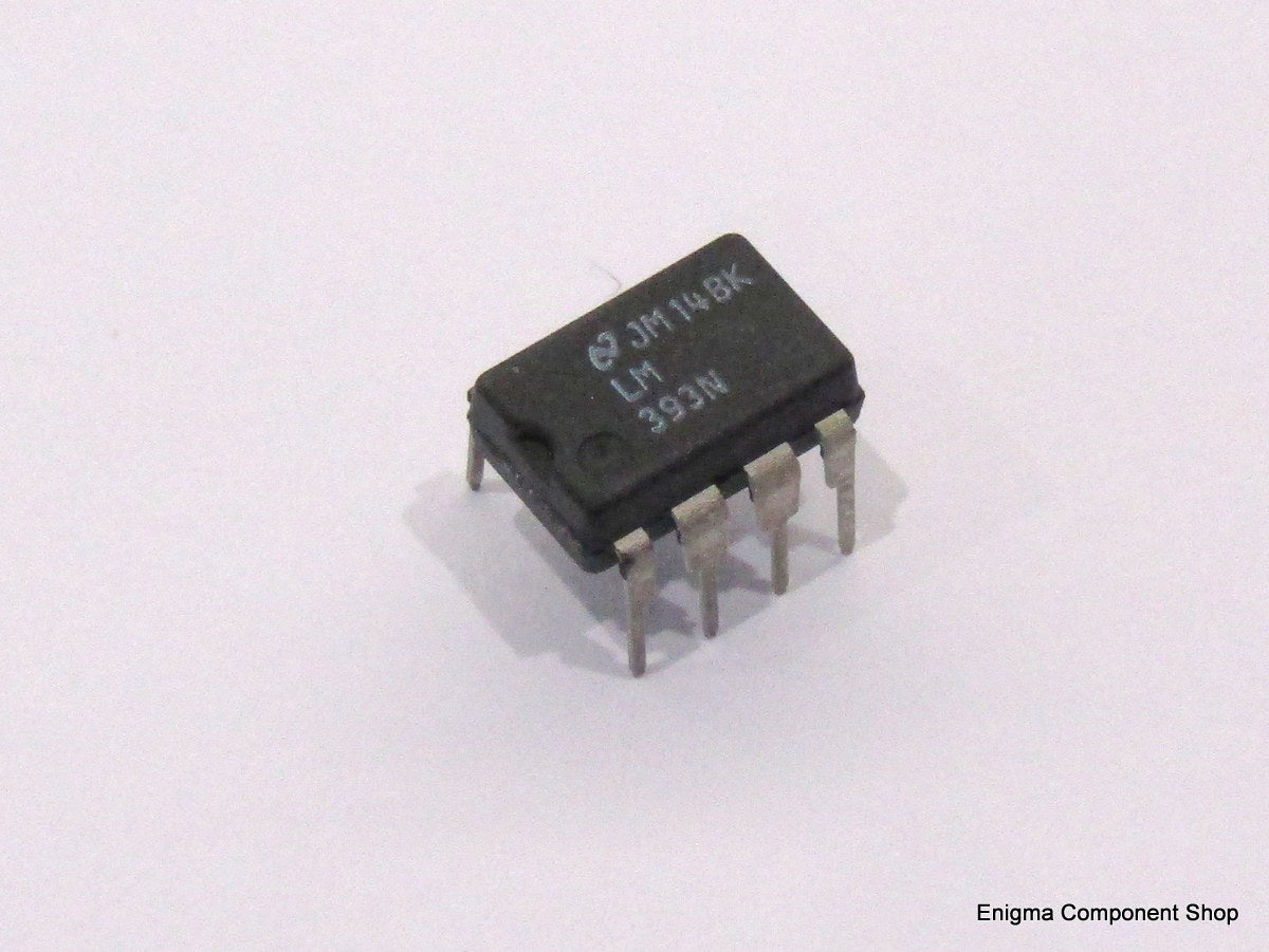 LM393N Comparator IC